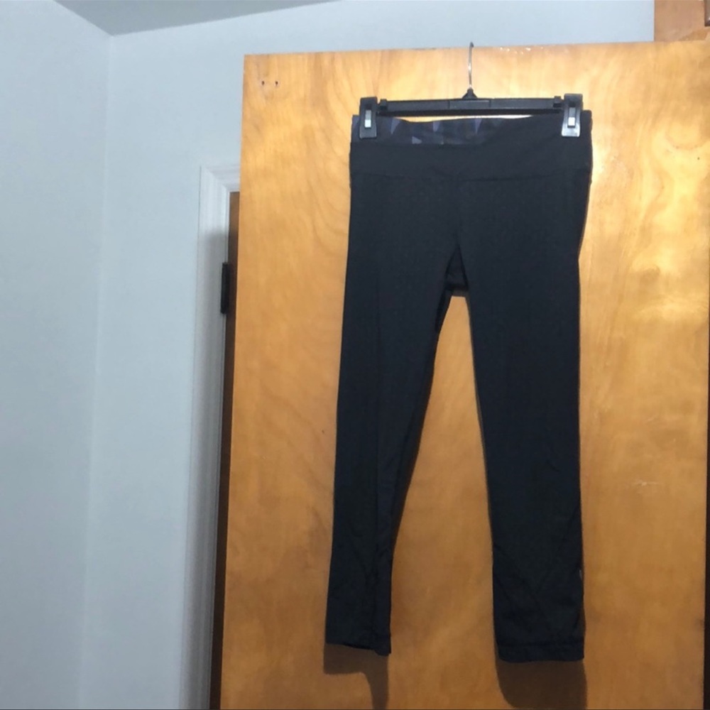 LULULEMON Crop Legging